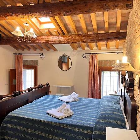Corte Arcangeli 3* Φεράρα