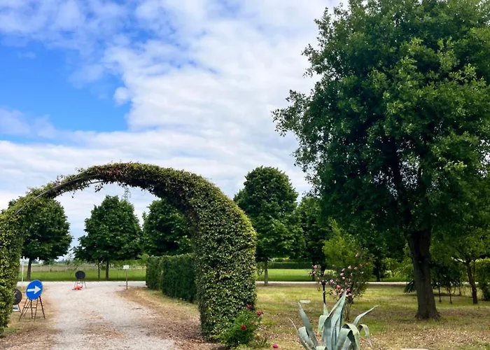 Corte Arcangeli 3* フェラーラ